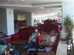 M�SAF�R SPORCULAR  BURHAN FELEK SPOR KOMPLEKS� KAFETERYASINDA